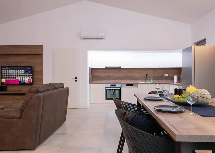 Luca By Interhome Poreč