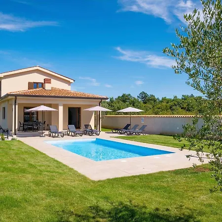 Luca By Interhome * Poreč