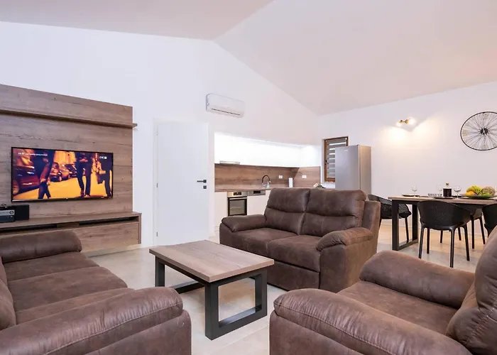 Luca By Interhome Feriehus Poreč