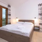 Luca By Interhome * פורץ