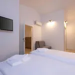 Luca By Interhome * פורץ